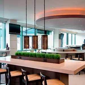 Отель Courtyard By Marriott Jfk Airport, Нью-Йорк